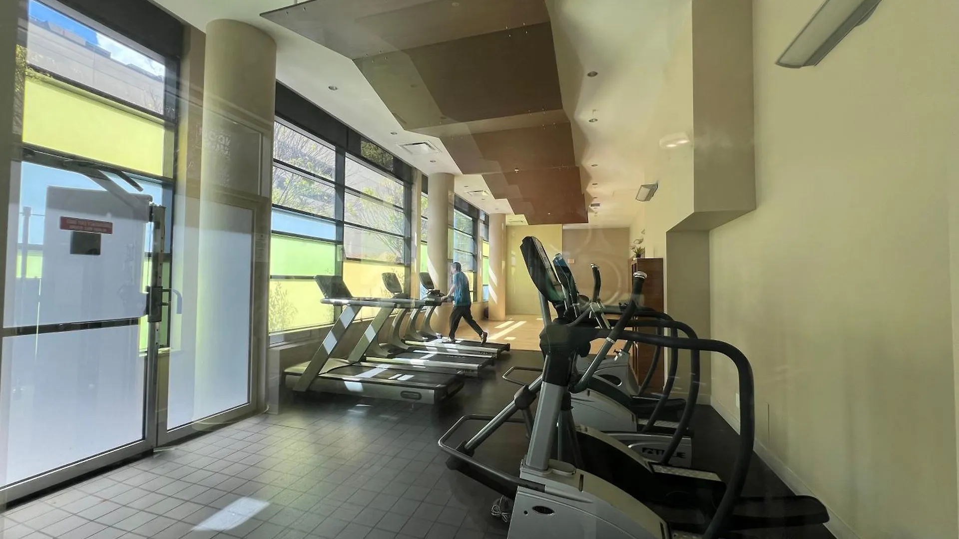Richmond Center Near Skytrain 2B2B Apartment Canada